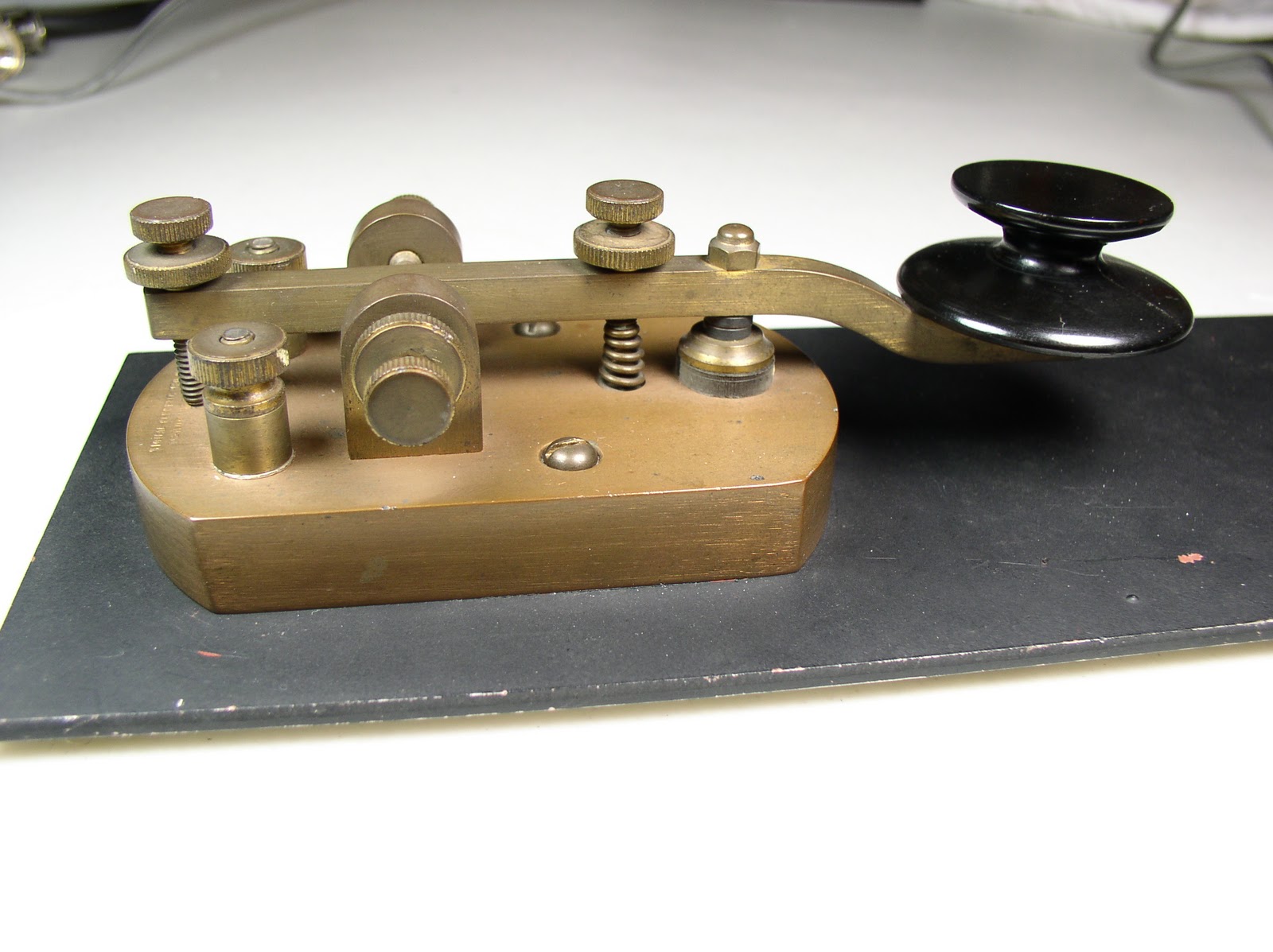 AI4WM Amateur Radio Blog Dust of your straigt key Straight key night