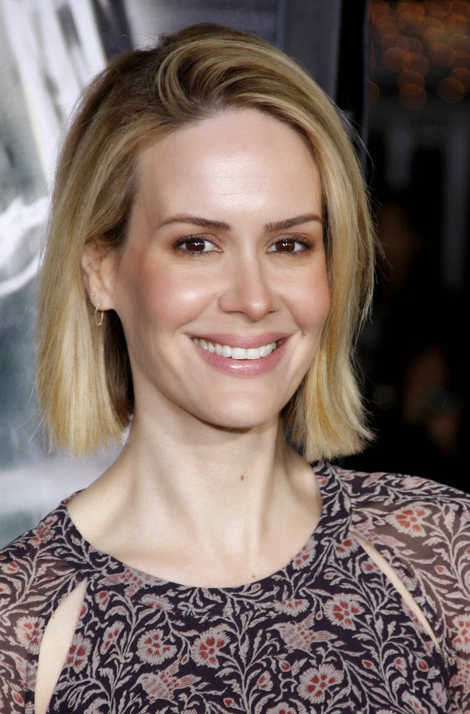 Jennifer Lawrence's messy pixie}