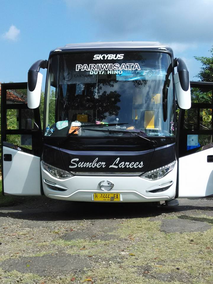 Senyapnya Roda: Potret Bis Pariwisata yang Terparkir, Menunggu Kembalinya Gembira