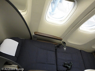 United Airlines 777 Business Class Flat Bed Seat New United Airlines 777 Business Class Flat Bed Seat