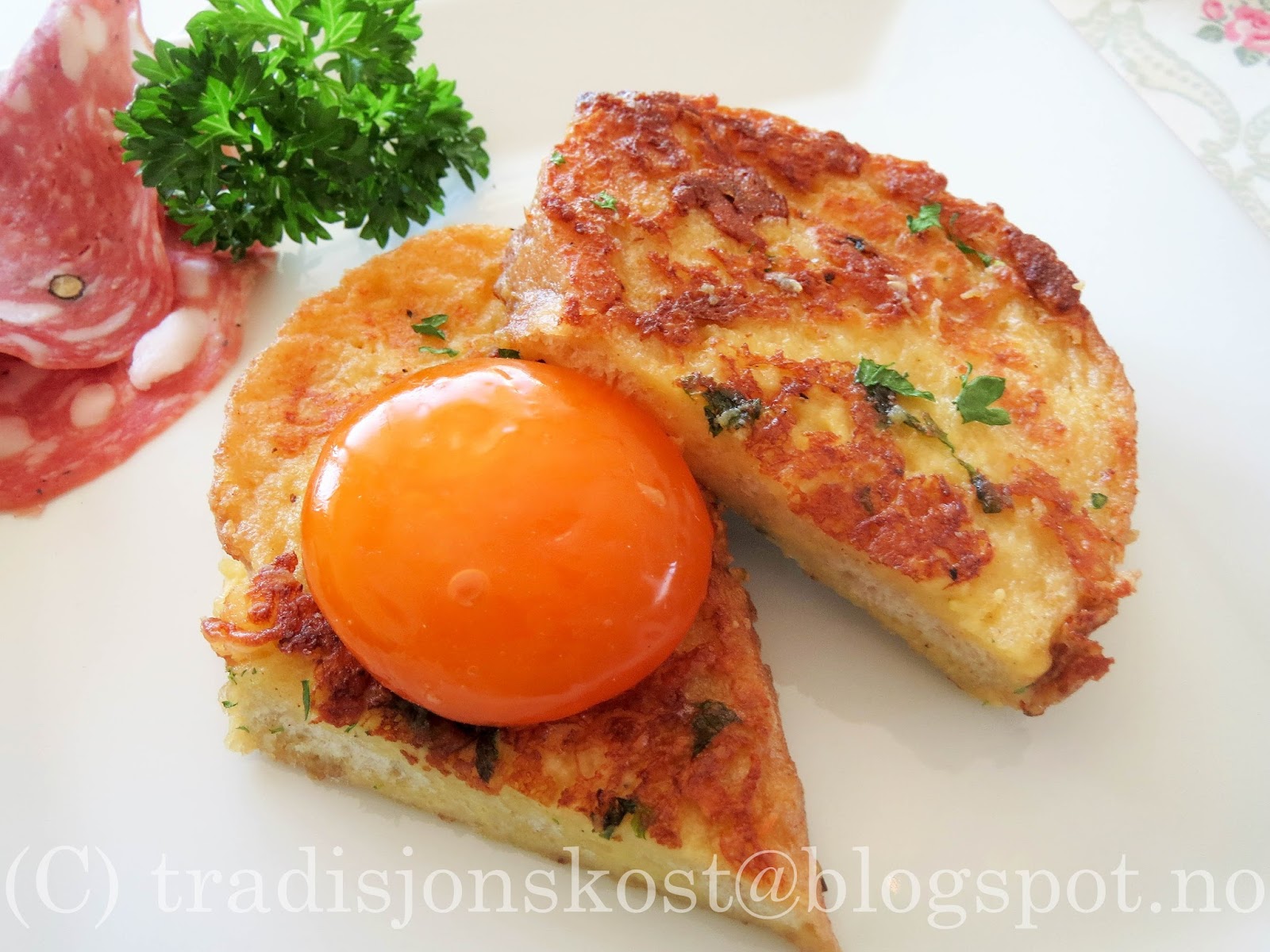 Tradisjonskost Arme Surdeigsriddere med Parmesan og Lettgravet Eggeplomme!