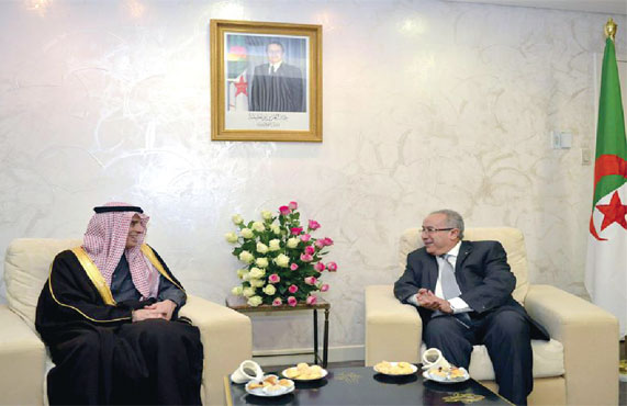 Argelia-Arabia Saudita:Adel Ben Ahmed Joubeir desea fructuosas y constructivas discusiones.
