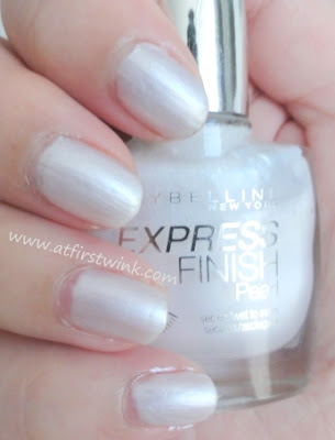 Maybelline Express Finish Pearl nail polish - White Dream