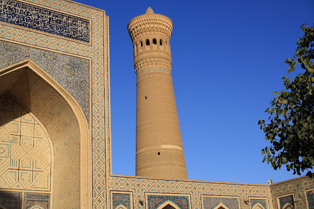Ouzbékistan, Boukhara, Kaylan, mosquée, minaret, © L. Gigout, 2010