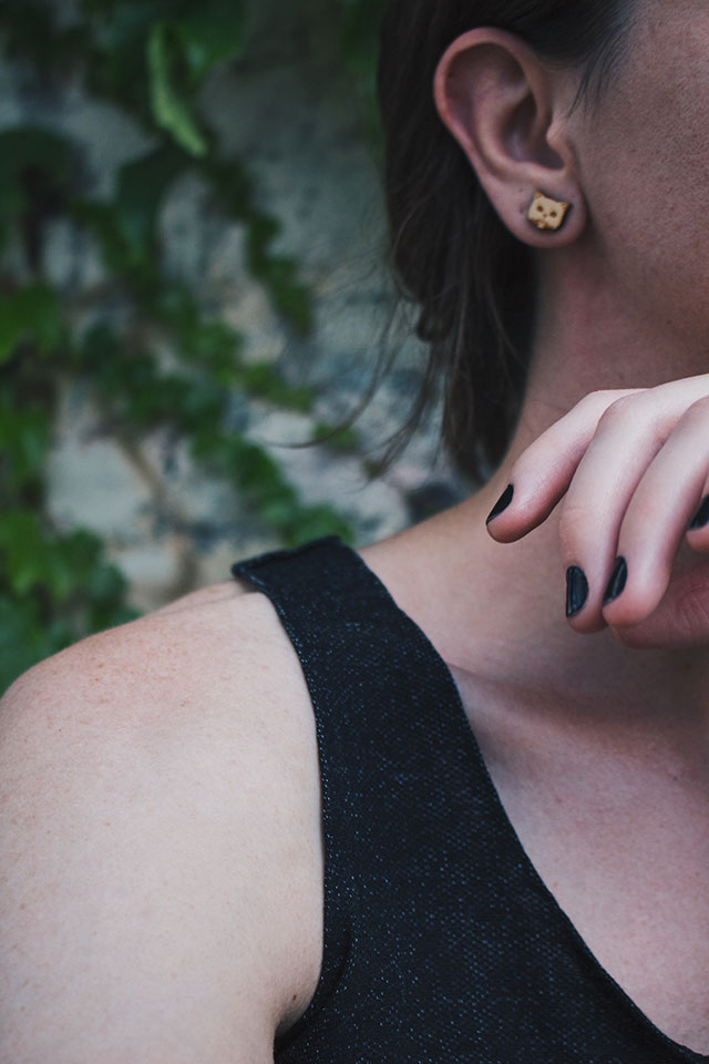 Details from this DIY minimal fashion project