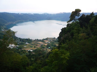 NEMI - Excursão à região dos Lagos: Nemi