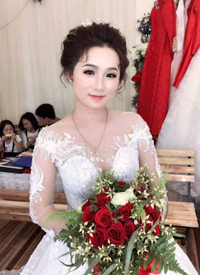 hoa cuoi cam tay co dau dep nhat