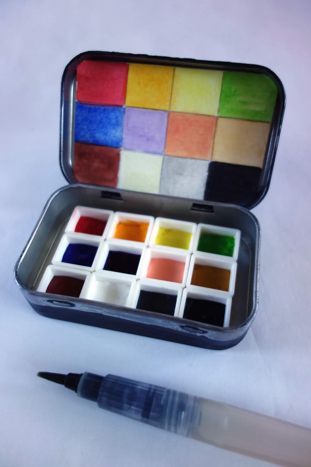 blah to TADA! Watercolor Paints in a Mint Tin