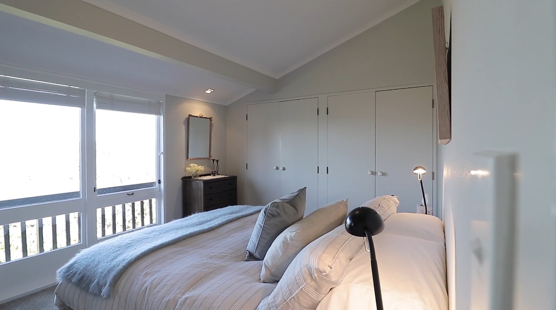 16 Interior Design Photos vs. 43 Mapara Rd, Acacia Bay, Taupo Luxury Home Tour