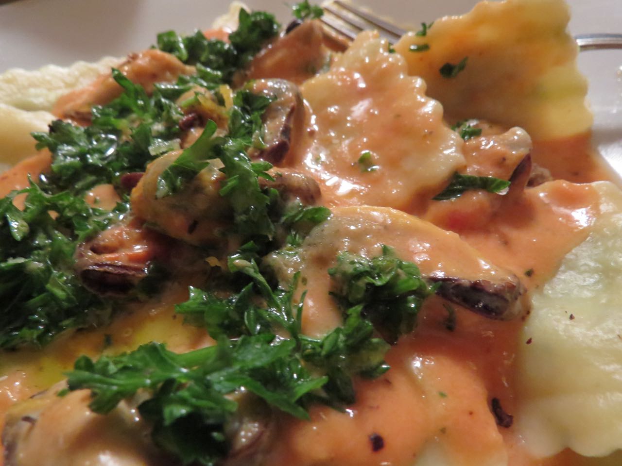 La cuisine de Messidor Sauce crémeuse aux moules sur pâtes farcies