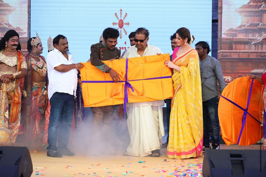 Zarine Khan at Suchirindia's Aryavartha Nagari Project Launch