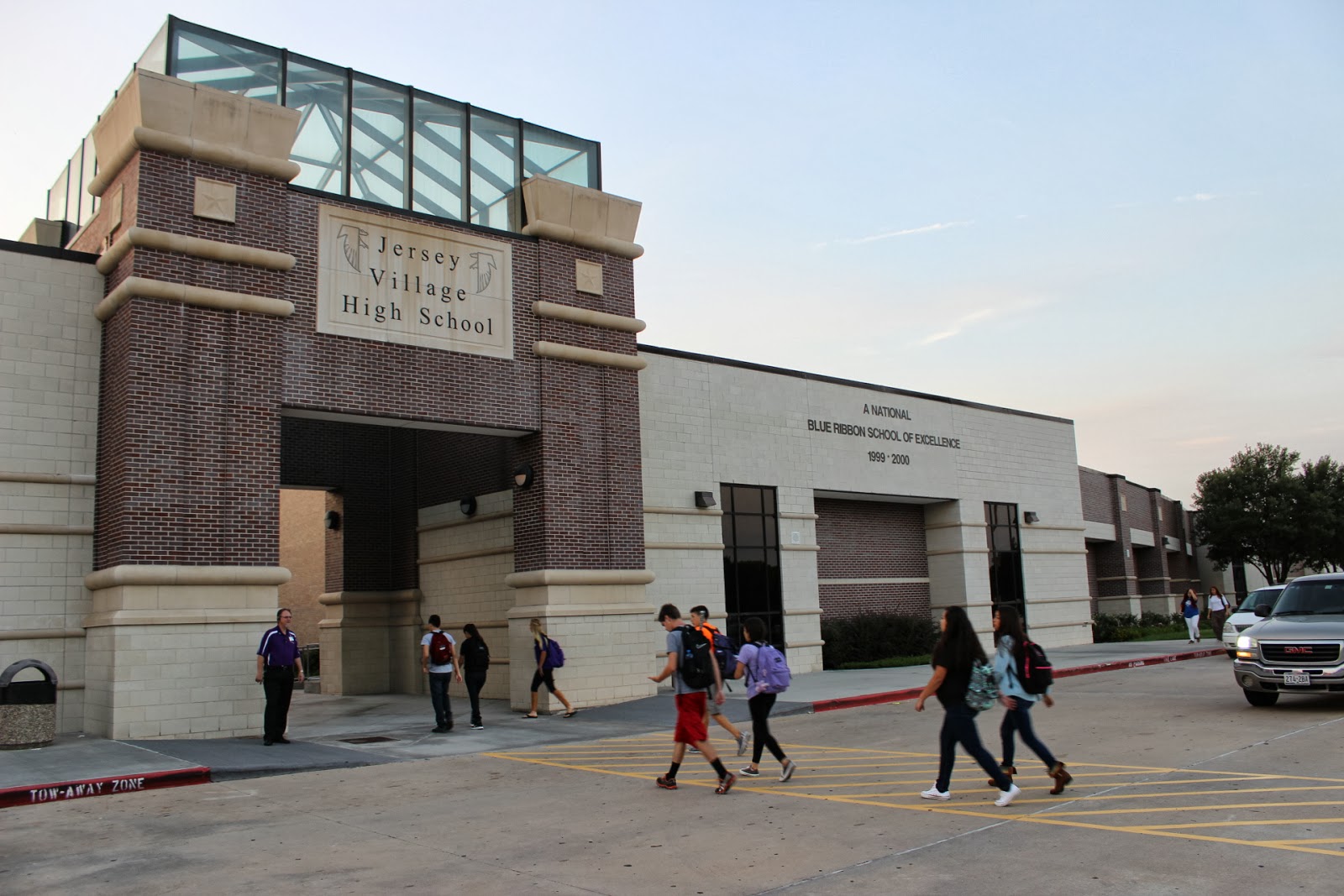 Levke goes USA Jersey Village Highschool