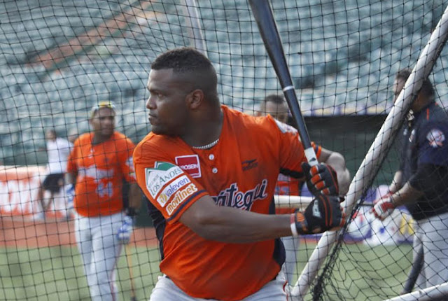 Los Caribes contrataron al poderoso inicialista cubano José Julio Ruiz con la esperanza de que fuera una fortaleza de su lineup. Foto cortesía Prensa Caribes de Anzoátegui Los Caribes contrataron al poderoso inicialista cubano José Julio Ruiz con la esperanza de que fuera una fortaleza de su lineup. Foto cortesía Prensa Caribes de Anzoátegui
