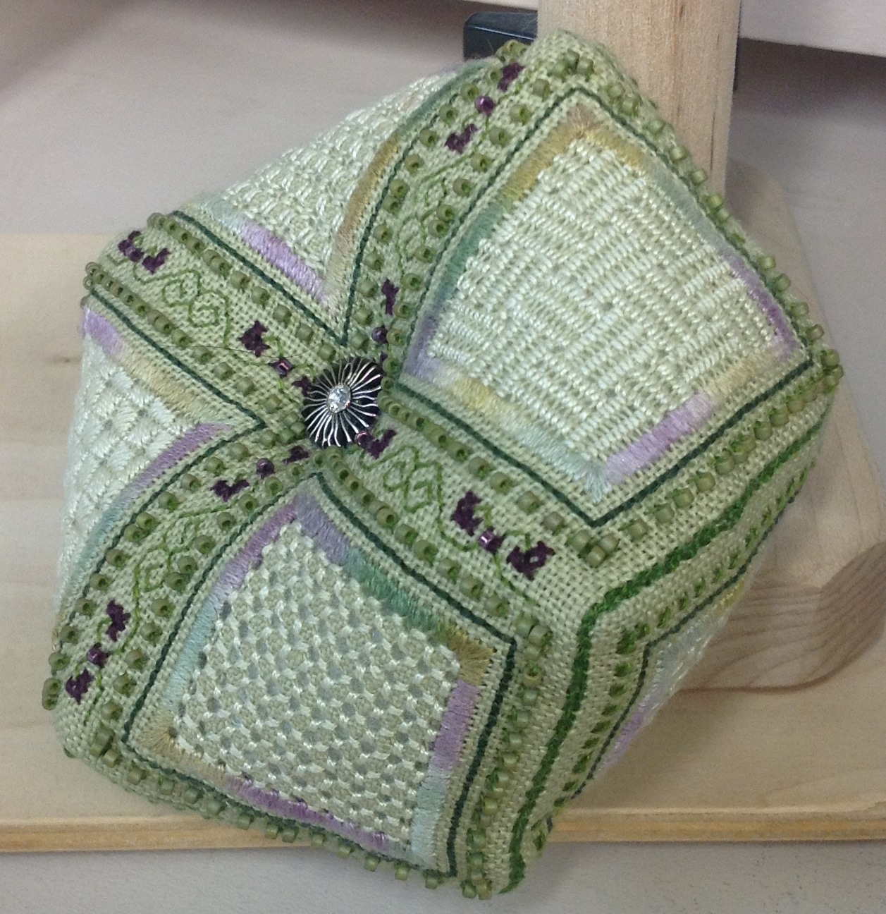 Kathrin's Blog: Square #16 for the 4x4 Pulled Thread Sampler
