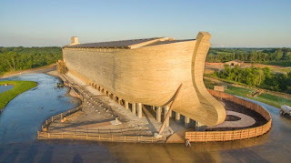 El Arca de Noé reconstruida