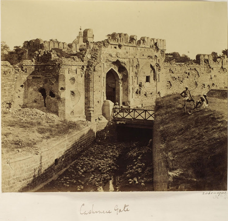 Kashmiri gate - Delhi, 1858