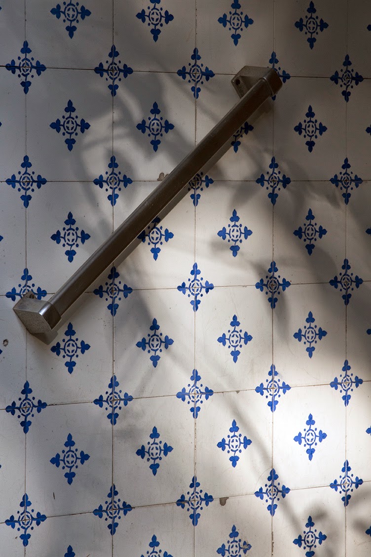 blue and white tiles with shadow