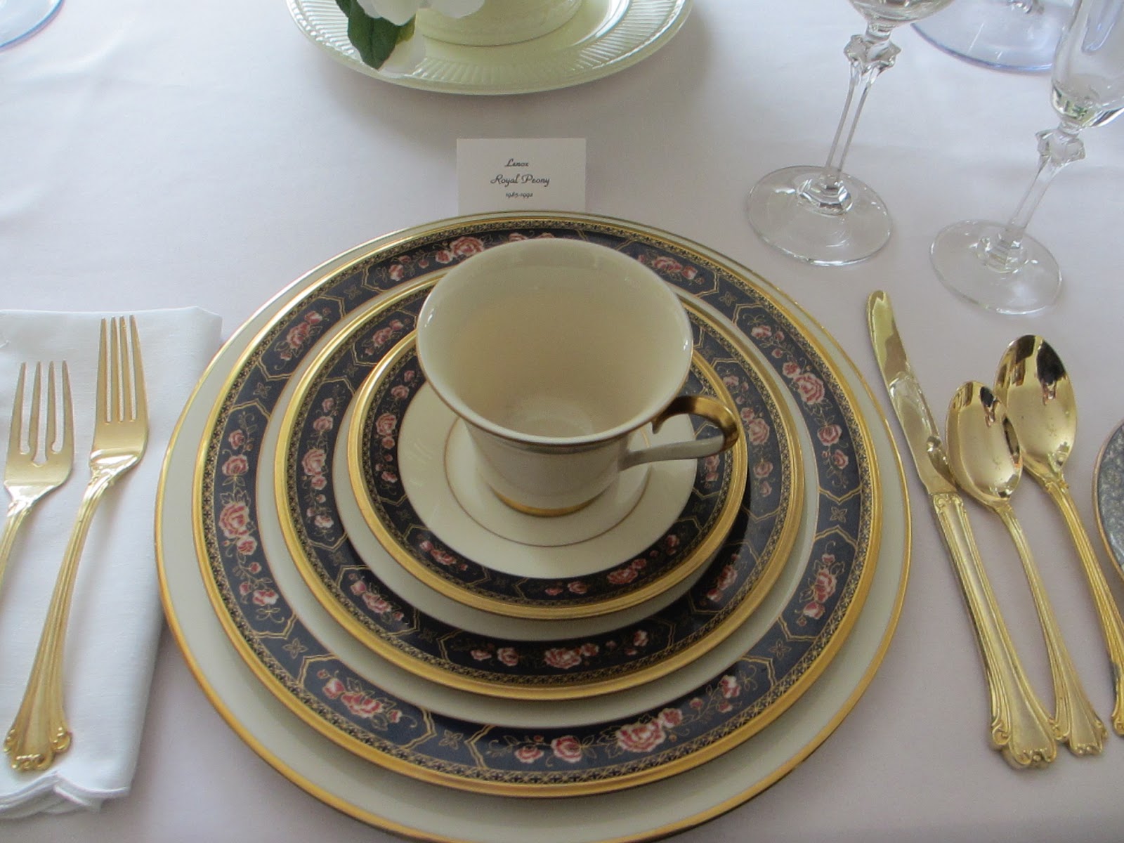 The Welcomed Guest: Lenox Sampler Table