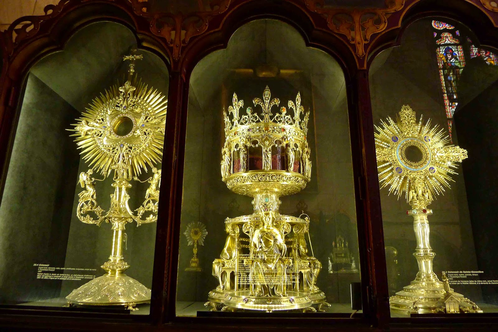 Historic Paris Ile de la Cite with Notra Dame and SaintChapelle