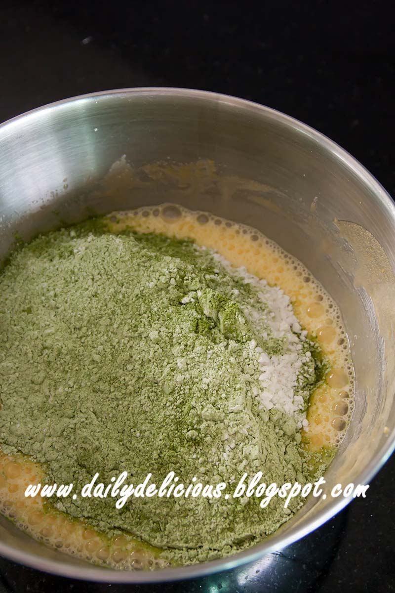 dailydelicious Green tea chiffon cake with Green tea white chocolate