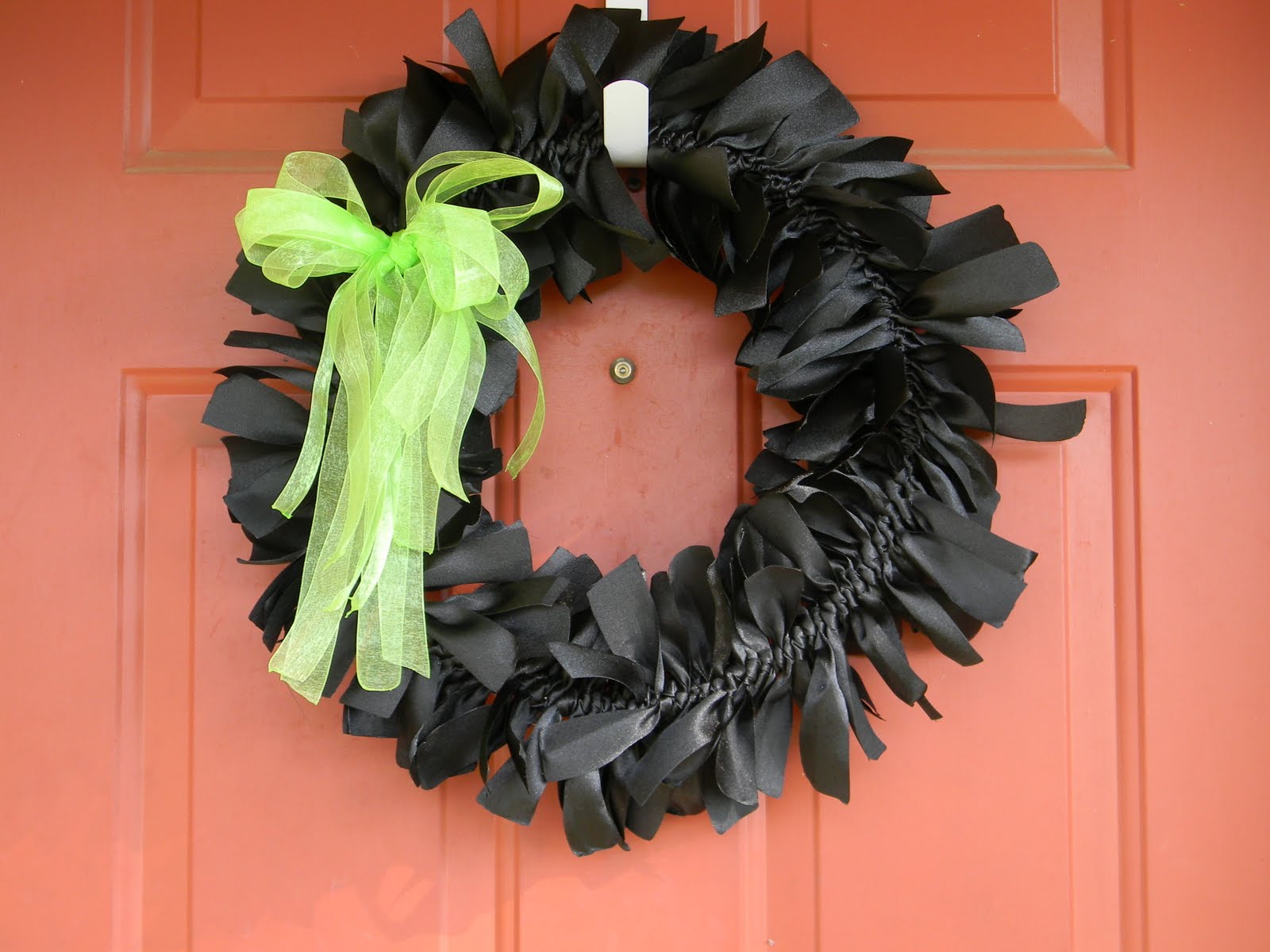 ribbon tie wreath