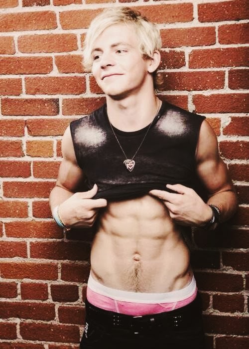 Hollywood Style! Ross Lynch SIN CAMISA Las Mejores Fotos!