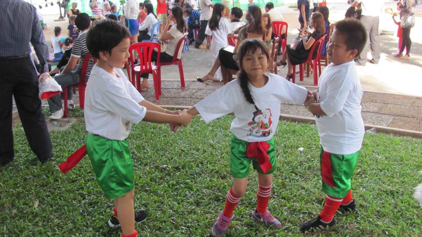 Lost in Cambodia: Human Tug of War? Ah, they grow up so quickly!