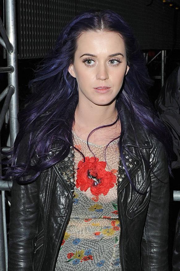 Katy Perry: Katyperry Dark Purple Hair