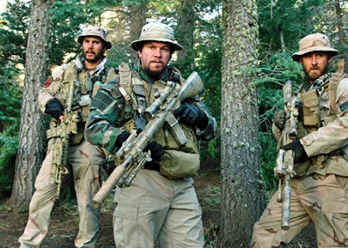 Film Perang Lone Survivor | 33 film perang terbaik di perang dunia ii berdasarkan Film Perang Lone Survivor | 33 film perang terbaik di perang dunia ii berdasarkan