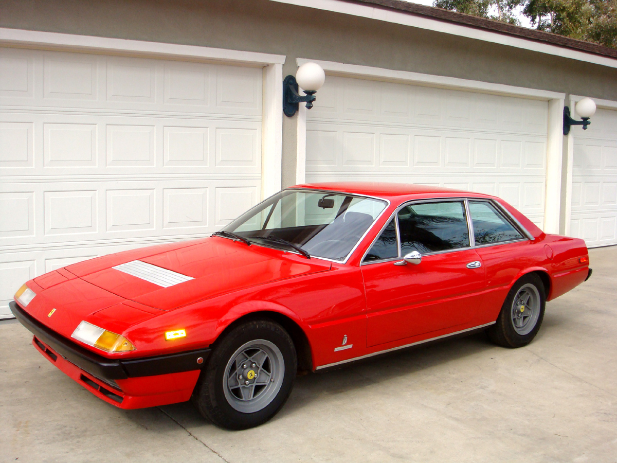 Ferrari 400i car