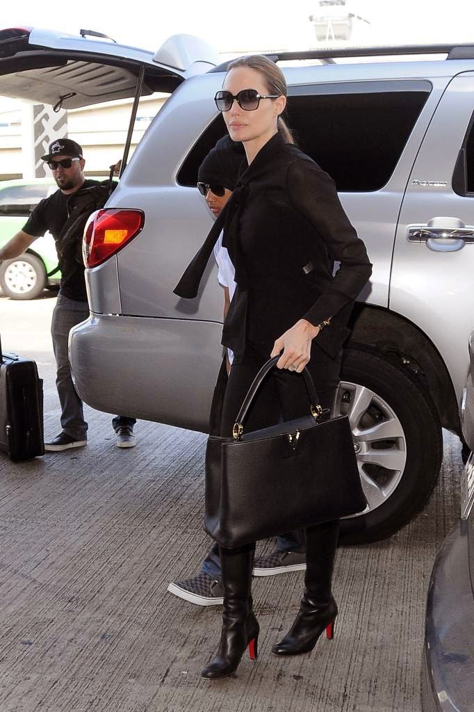 Celebrity Fashion Designer Handbags : Angelina Jolie Louis Vuitton Capucines Jessy Jade Bag Review