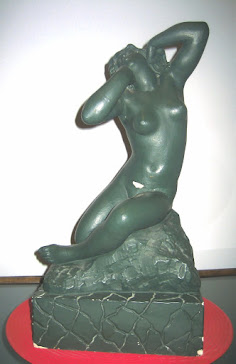 1936.- "La Malvarrosa". Escultura para "Papeles Barata" de Valencia. Escultor Luis Causarás.