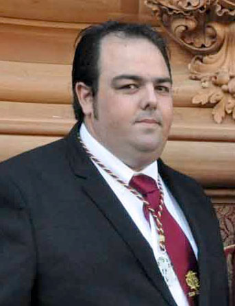 Nuevo Hermano Mayor en la Hermandad de las Tres Caídas de San Fernando Nuevo Hermano Mayor en la Hermandad de las Tres Caídas de San Fernando