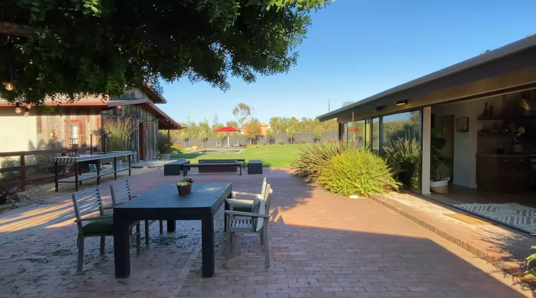 28 Interior Design Photos vs. 6608 Portshead Rd, Malibu, CA Luxury Home Tour