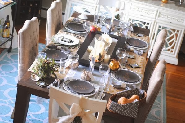 Modern Mixed Metallic Thanksgiving Tablescape
