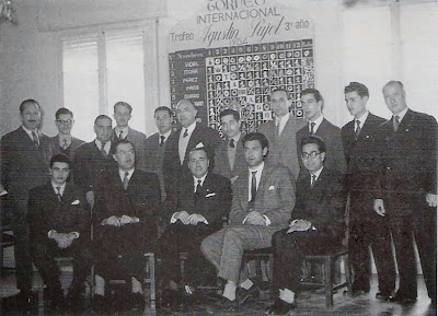 Participantes y organizadores del Torneo Internacional de Ajedrez Tarragona 1954