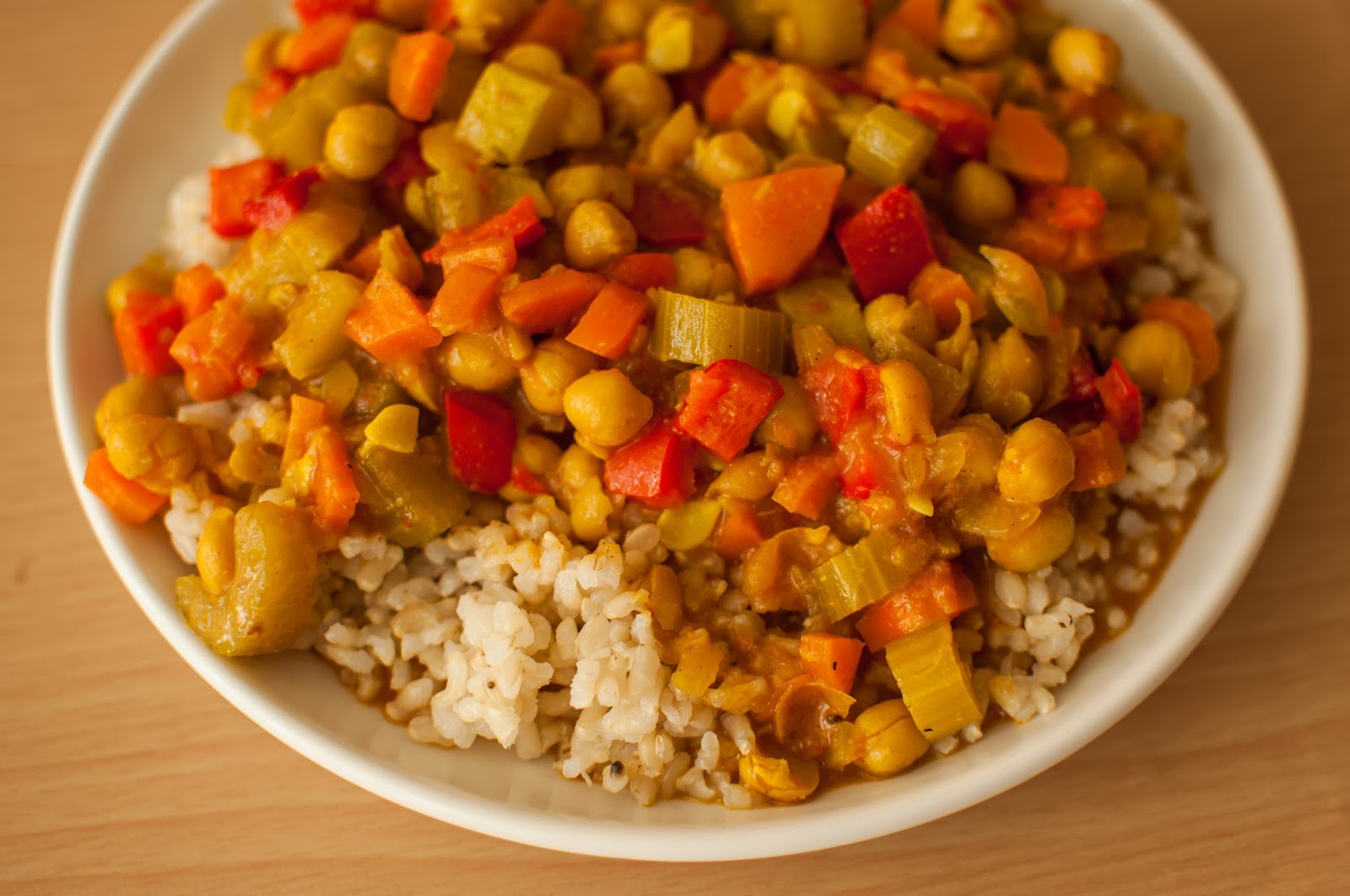 Măd's kitchen Warming chickpea coconut curry