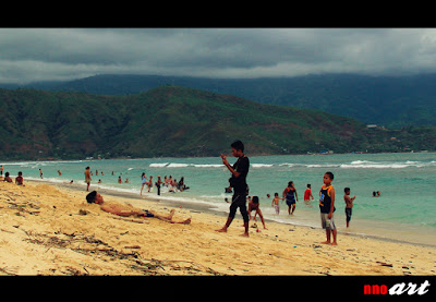 nnoart: Bermain pasir di Areia Branca beach Dili