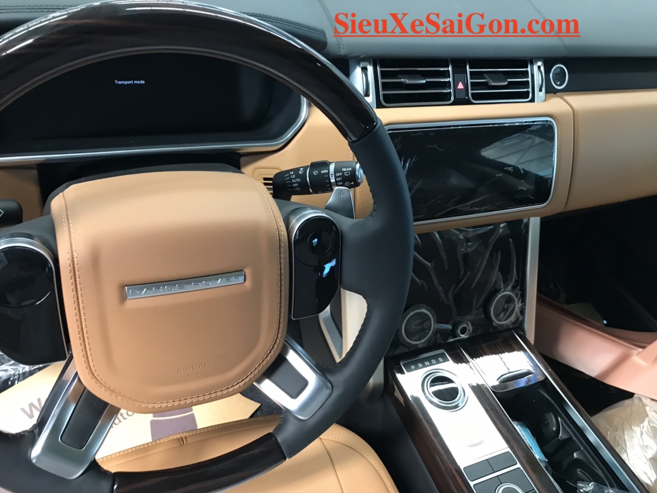 Siêu Phẩm SUV Range Rover LWB Mới 5 Chỗ Đời 2018 Model 2019 Màu Bạc ÁNh kim vừa về việt nam với giá trên 10 tỷ đồng có gì mới và đặc biệt