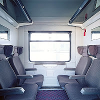 Boş bir tren kompartımanı