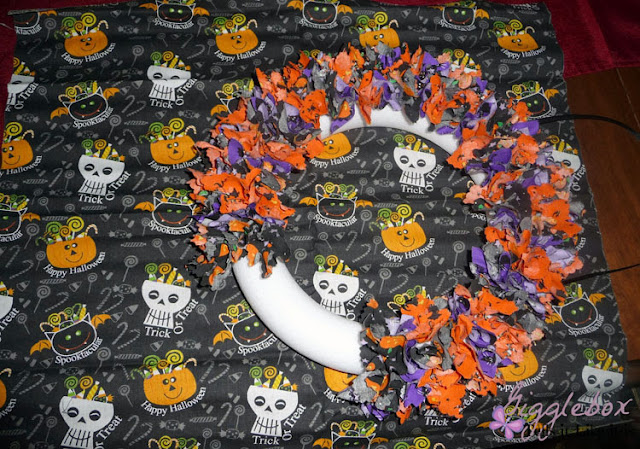Halloween, Halloween decorations, DIY Halloween decorations, fabric wreath, Halloween fabric wreath,