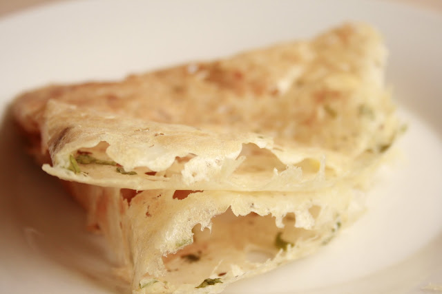 Salt.Pepper.Chili: Rava Dosa - Restaurant style (South Indian Crispy