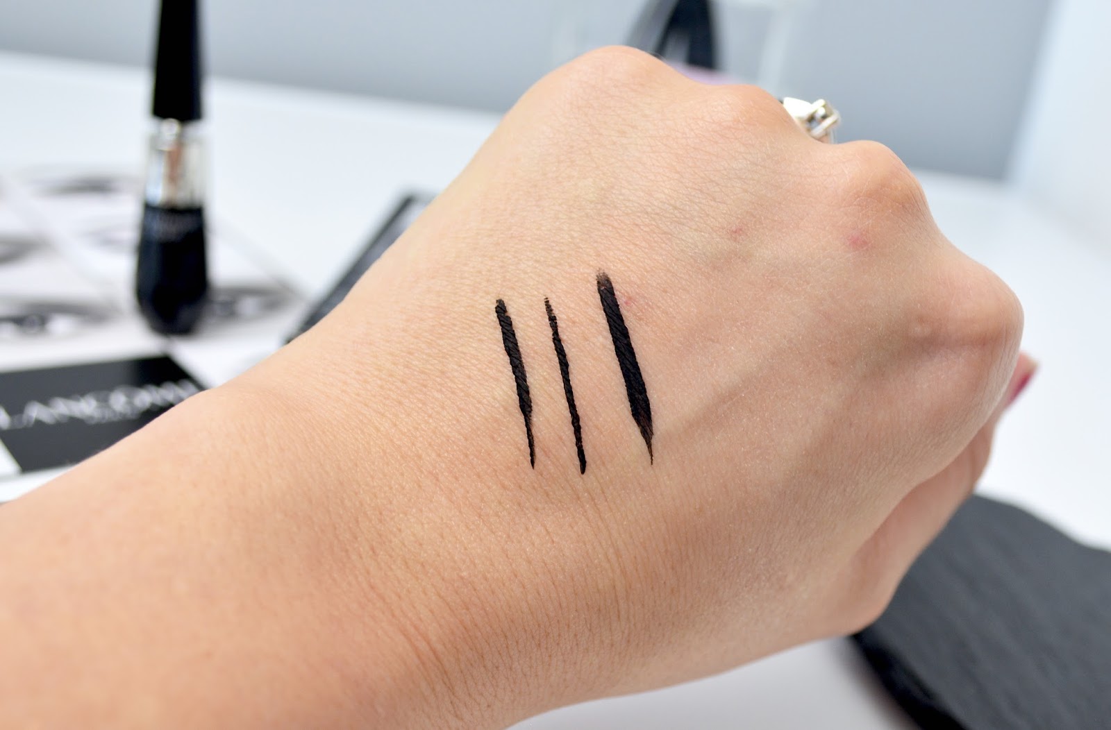BendTheLine Grandiose Liner Review & Swatches Miss