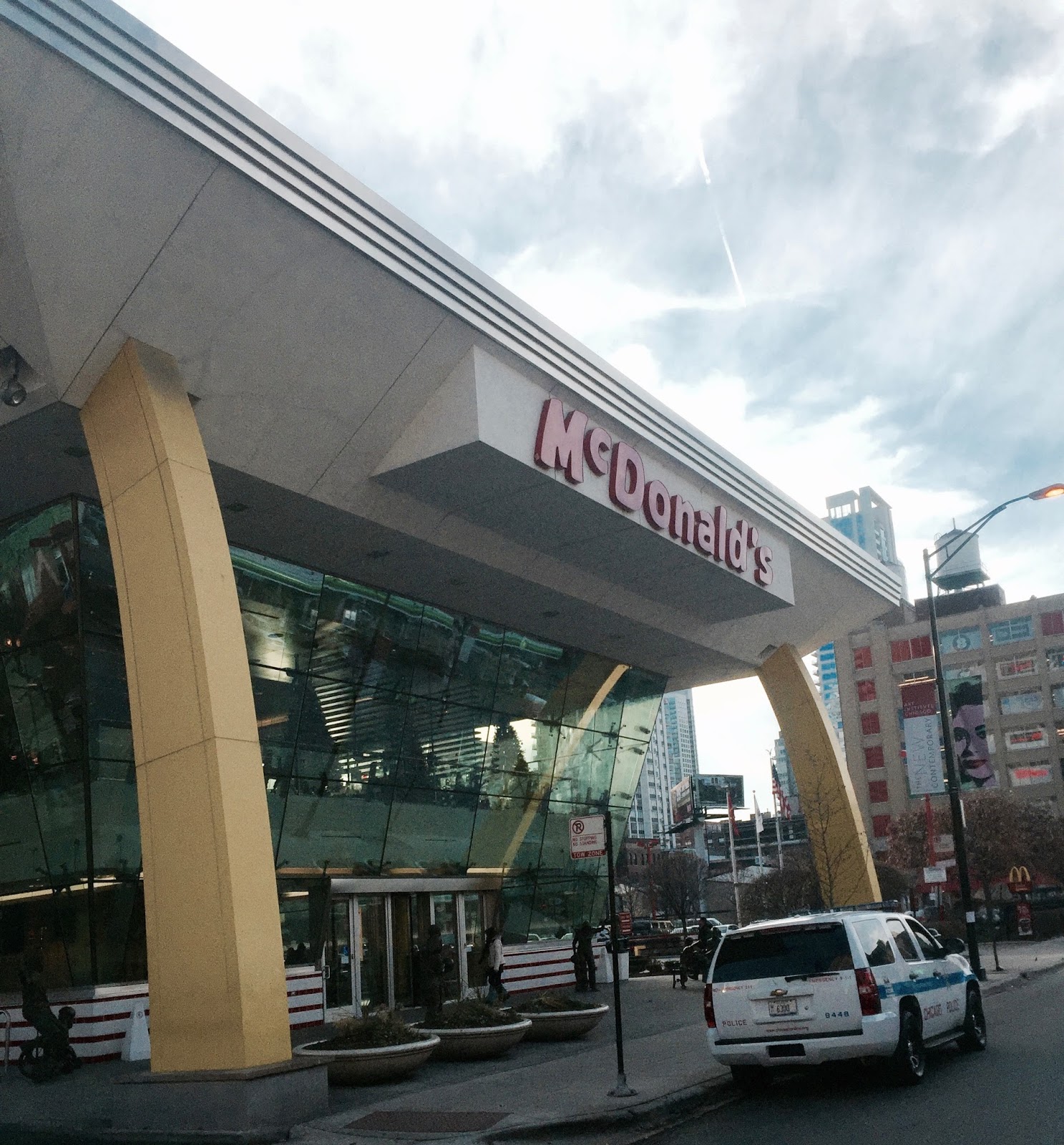 Casey Shan EXPLORING CHICAGO SPRINKLES CUPCAKE ATM