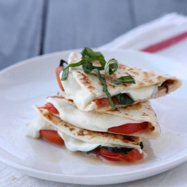 ShowMe Nan Margherita Pizza Quesadilla