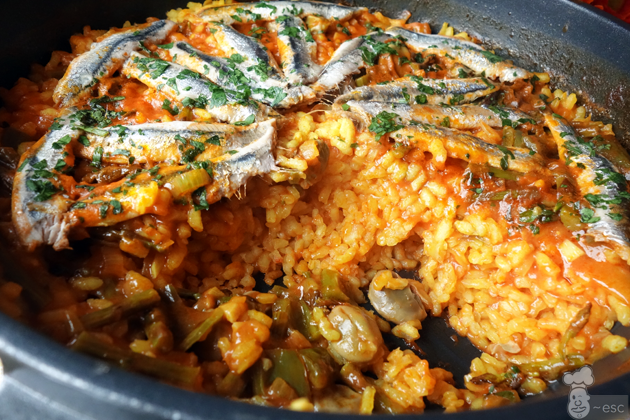 Arroz con boquerones y verduras