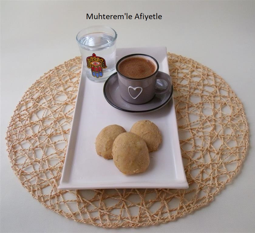 Muhterem�le Afiyetle SİYEZ UNLU TAHİNLİ KURABİYE