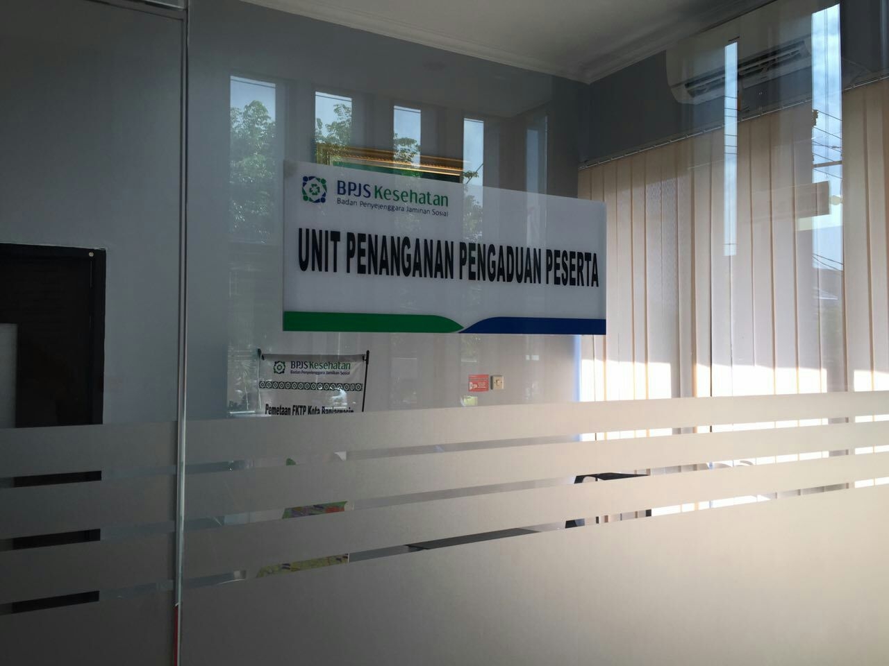 Contoh Desain Papan Nama Kantor Minimalis Modern  IMAGESEE