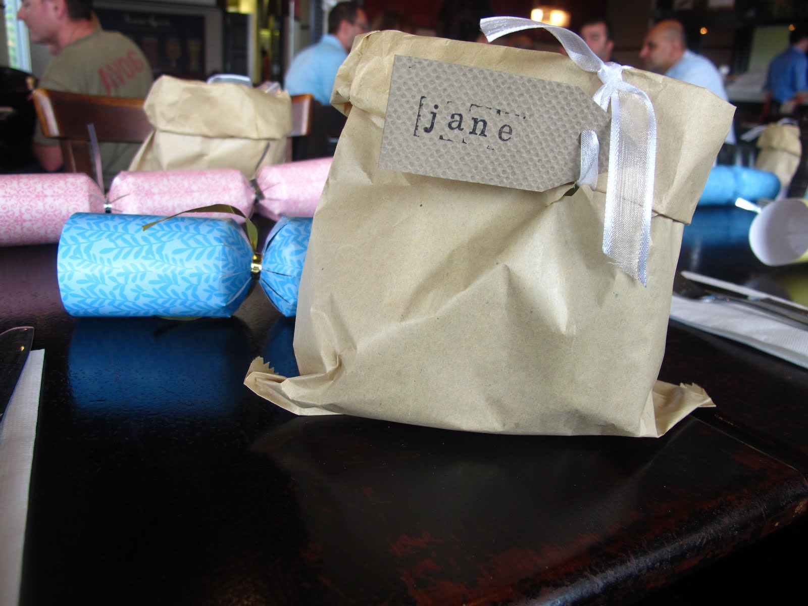 Pretty Tasty: Brown paper gift bags