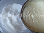 preparare reteta tiramisu - crema de mascarpone amestecata cu albusurile batute spuma